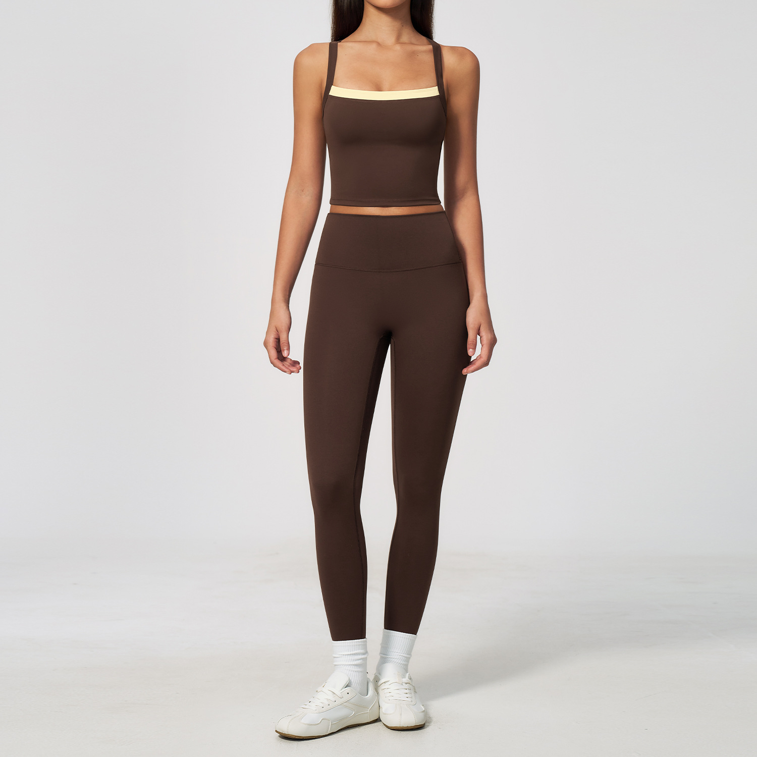 Yogaset Dames Trainingspak 2-d - Winter Clothing Logos recensie en prijs